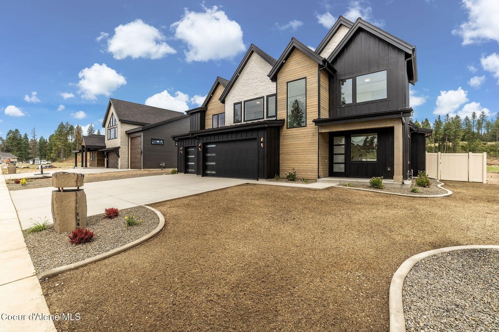 Hayden, Idaho, 83835, United States, 5 Bedrooms Bedrooms, ,4.5 BathroomsBathrooms,Residential,Forsale,1984586