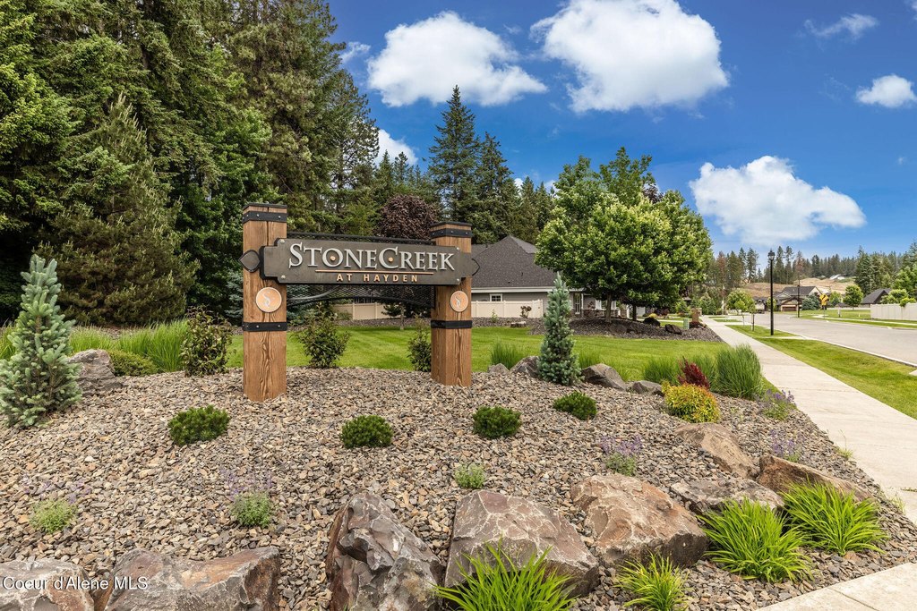 Hayden, Idaho, 83835, United States, 5 Bedrooms Bedrooms, ,4.5 BathroomsBathrooms,Residential,Forsale,1984586