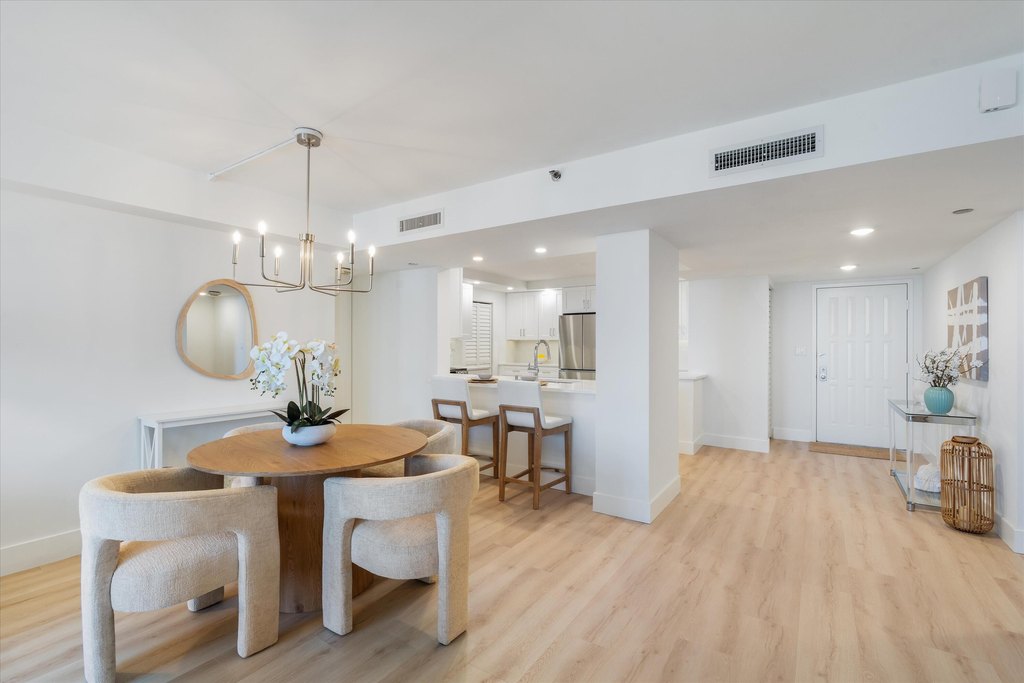 Highland Beach, Florida, 33487, United States, 2 Bedrooms Bedrooms, ,2 BathroomsBathrooms,Residential,Forsale,1929752