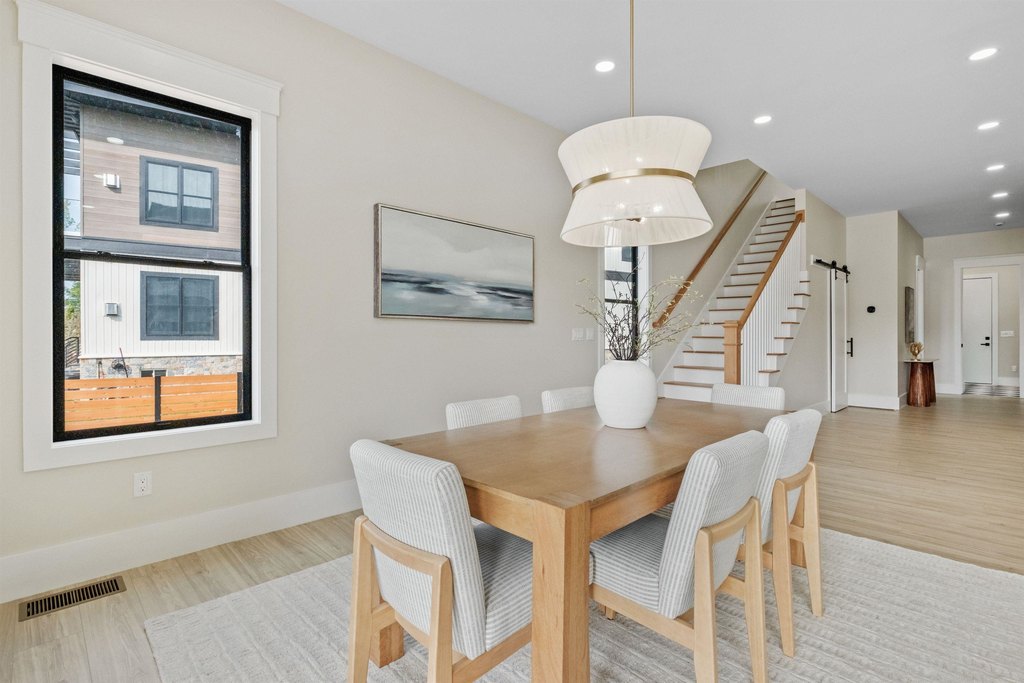 Belmont, New Hampshire, 03220, United States, 4 Bedrooms Bedrooms, ,4 BathroomsBathrooms,Residential,Forsale,1952909