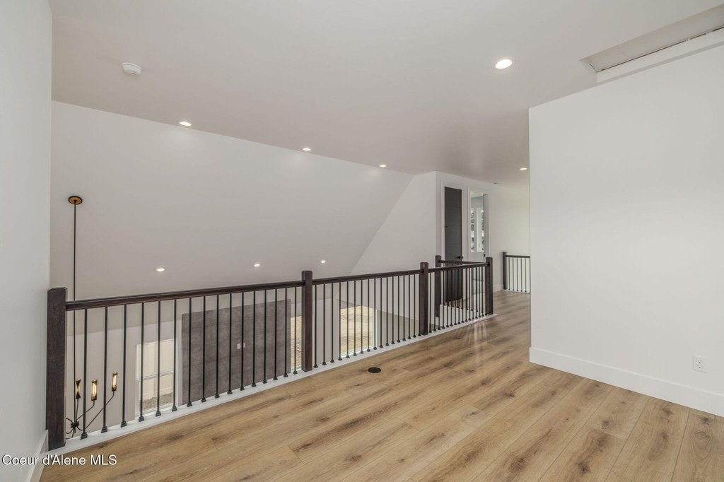 Hayden, Idaho, 83835, United States, 5 Bedrooms Bedrooms, ,4.5 BathroomsBathrooms,Residential,Forsale,1984586