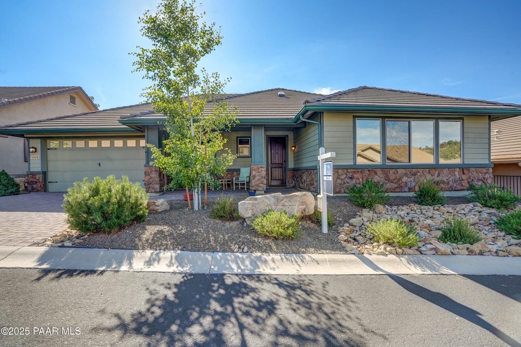 Prescott, Arizona, 86305, United States, 3 Bedrooms Bedrooms, ,2.5 BathroomsBathrooms,Residential,Forsale,1929266