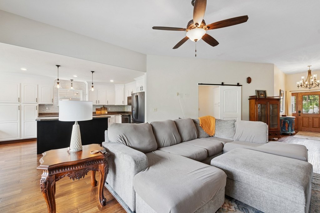 Kalispell, Montana, 59901, United States, 3 Bedrooms Bedrooms, ,2 BathroomsBathrooms,Residential,Forsale,1944327