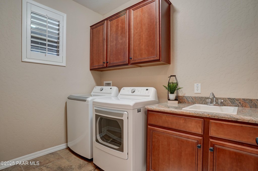 Prescott, Arizona, 86305, United States, 3 Bedrooms Bedrooms, ,2.5 BathroomsBathrooms,Residential,Forsale,1929266