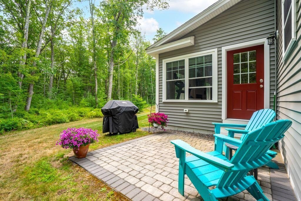 Kennebunk, Maine, 04043, United States, 3 Bedrooms Bedrooms, ,2.5 BathroomsBathrooms,Residential,Forsale,1941242