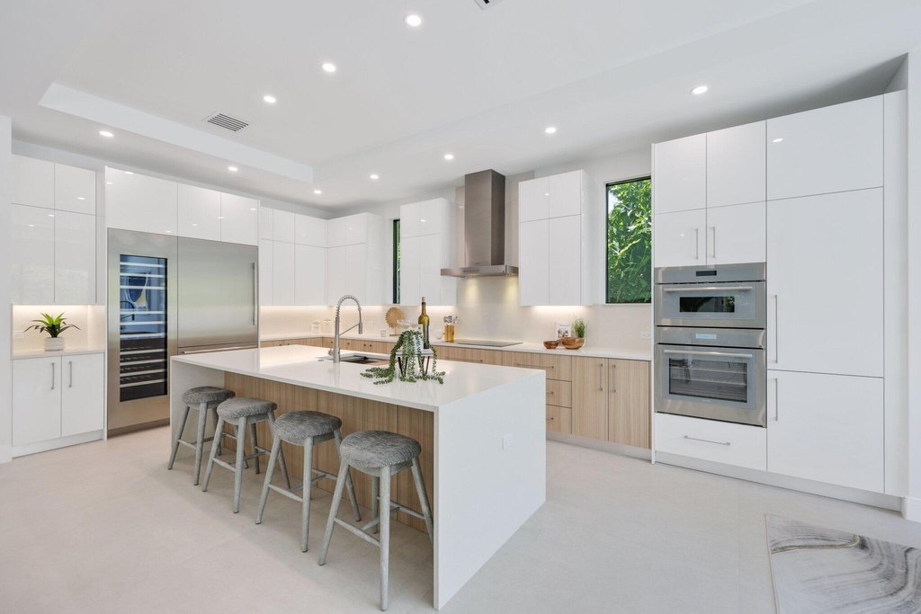 Delray Beach, Florida, 33444, United States, 5 Bedrooms Bedrooms, ,5 BathroomsBathrooms,Residential,Forsale,1996327