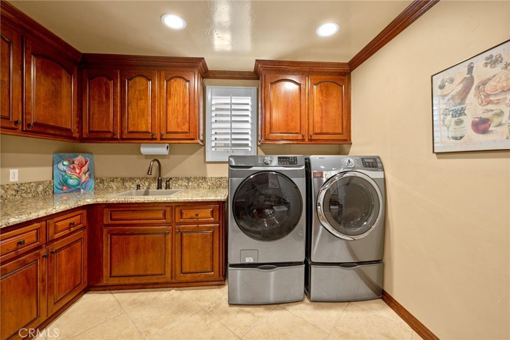 Murrieta, California, 92562, United States, 6 Bedrooms Bedrooms, ,5.5 BathroomsBathrooms,Residential,Forsale,1953039
