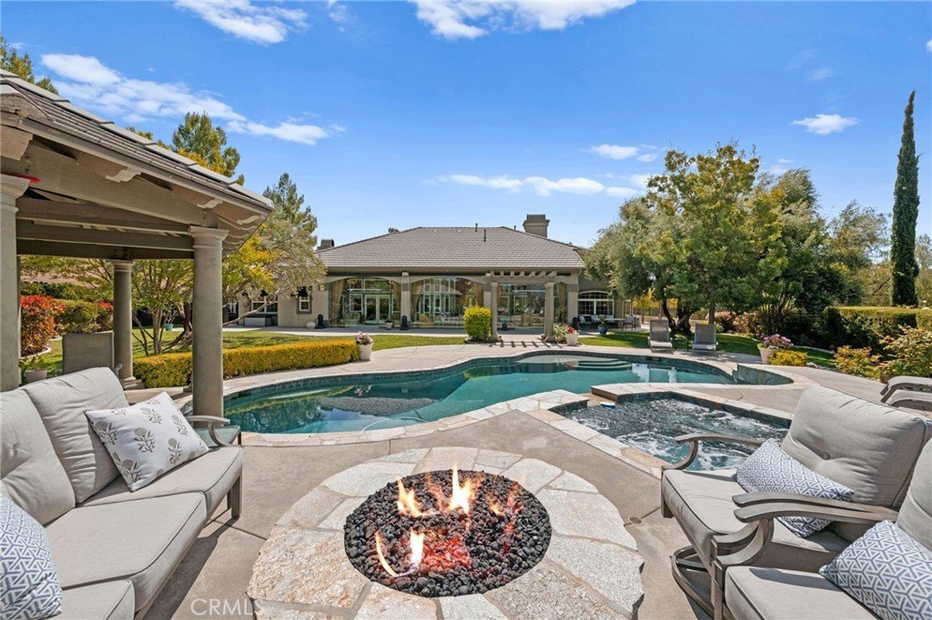 Murrieta, California, 92562, United States, 6 Bedrooms Bedrooms, ,5.5 BathroomsBathrooms,Residential,Forsale,1953039