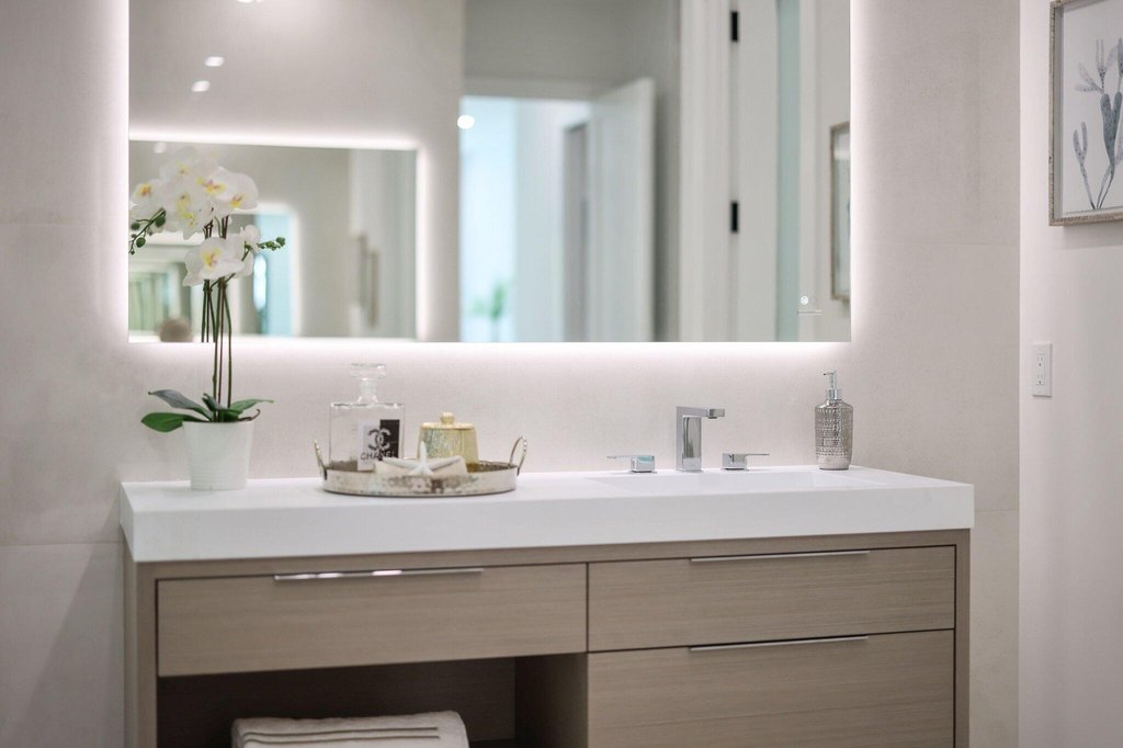 Delray Beach, Florida, 33444, United States, 5 Bedrooms Bedrooms, ,5 BathroomsBathrooms,Residential,Forsale,1996327