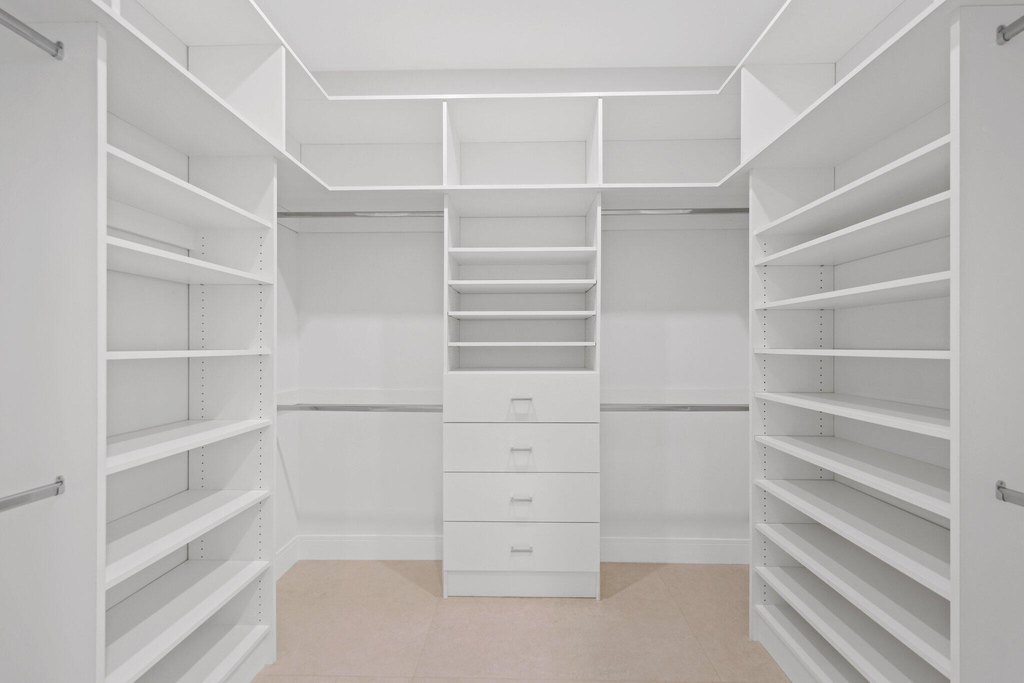 Delray Beach, Florida, 33444, United States, 5 Bedrooms Bedrooms, ,5 BathroomsBathrooms,Residential,Forsale,1996327