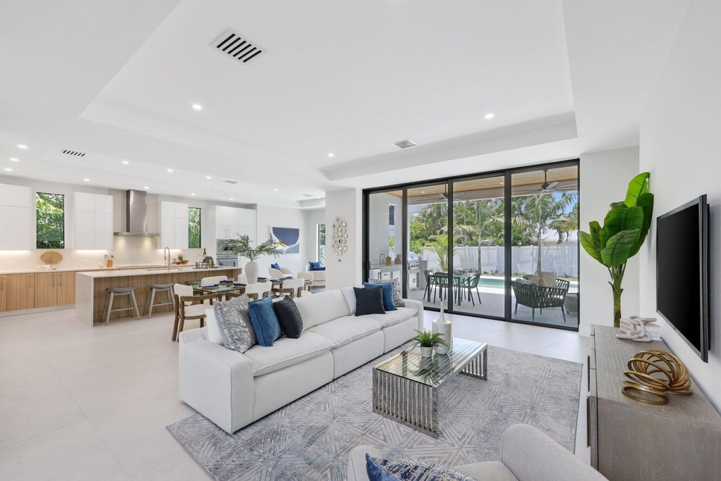 Delray Beach, Florida, 33444, United States, 5 Bedrooms Bedrooms, ,5 BathroomsBathrooms,Residential,Forsale,1996327