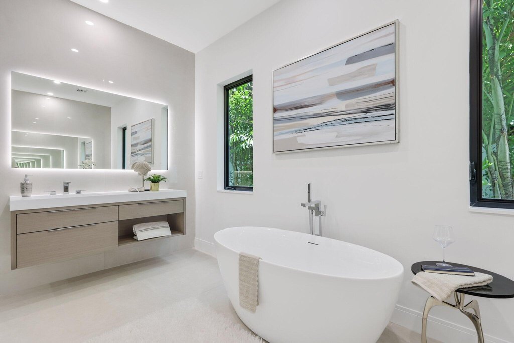 Delray Beach, Florida, 33444, United States, 5 Bedrooms Bedrooms, ,5 BathroomsBathrooms,Residential,Forsale,1996327