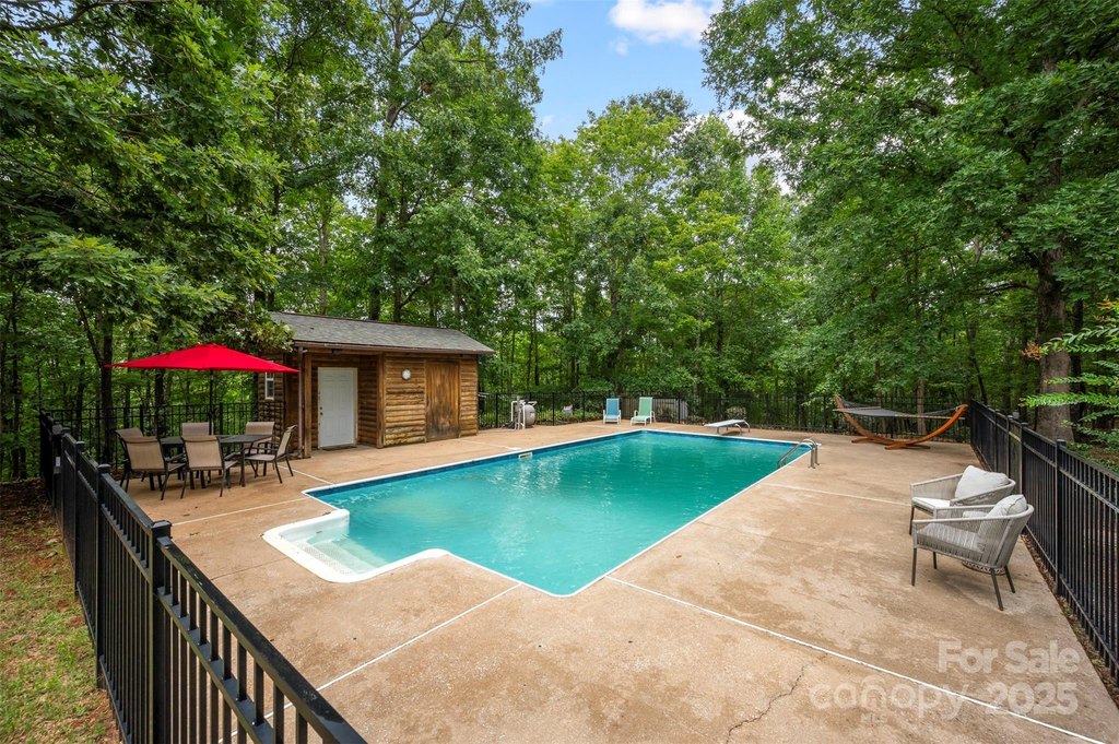 Rutherfordton, North Carolina, 28139, United States, 3 Bedrooms Bedrooms, ,3.5 BathroomsBathrooms,Residential,Forsale,1985914