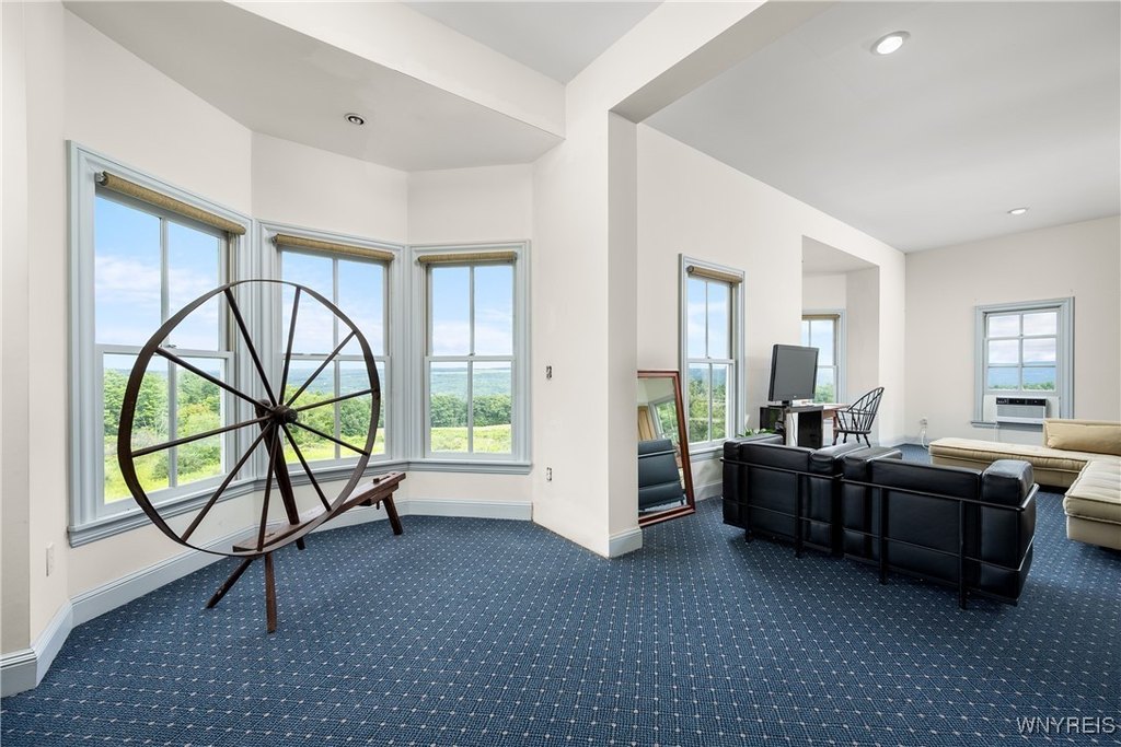 Pulteney, New York, 14840, United States, 5 Bedrooms Bedrooms, ,2.5 BathroomsBathrooms,Residential,Forsale,1944130
