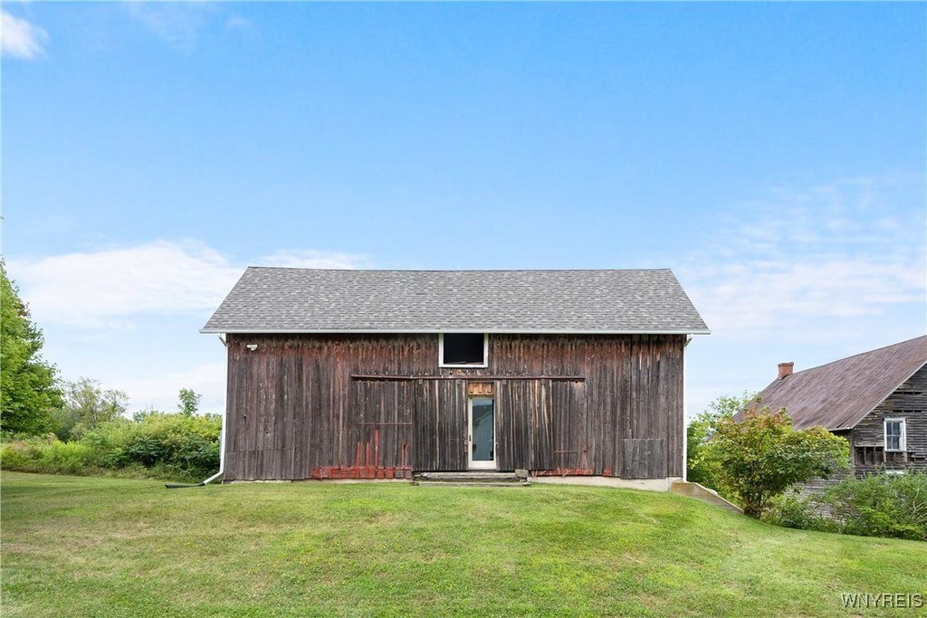 Pulteney, New York, 14840, United States, 5 Bedrooms Bedrooms, ,2.5 BathroomsBathrooms,Residential,Forsale,1944130