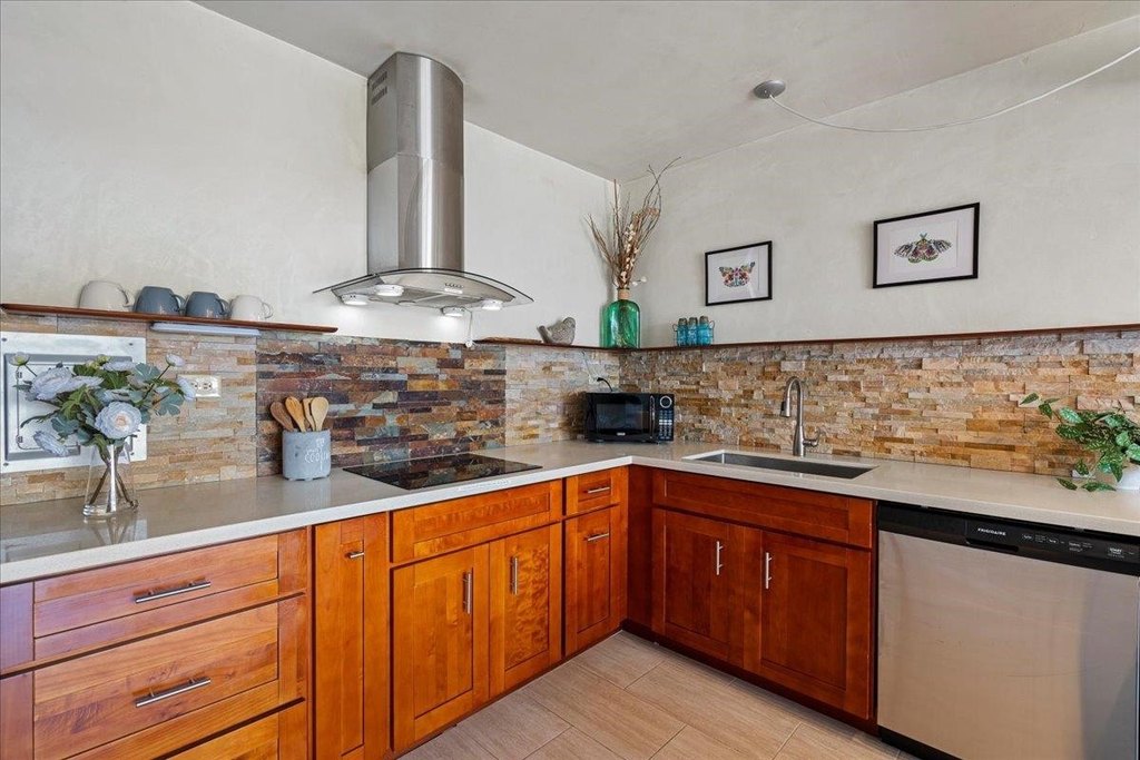 Paia, Hawaii, 96779, United States, 1 Bedroom Bedrooms, ,1 BathroomBathrooms,Residential,Forsale,1944123