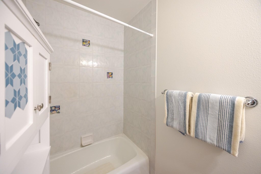 Haiku, Hawaii, 96708, United States, 3 Bedrooms Bedrooms, ,3 BathroomsBathrooms,Residential,Forsale,1944120