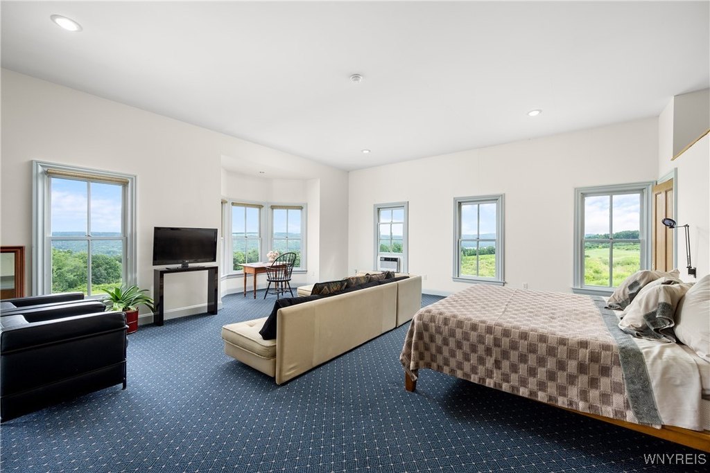 Pulteney, New York, 14840, United States, 5 Bedrooms Bedrooms, ,2.5 BathroomsBathrooms,Residential,Forsale,1944130