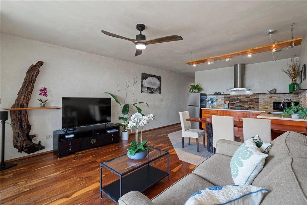 Paia, Hawaii, 96779, United States, 1 Bedroom Bedrooms, ,1 BathroomBathrooms,Residential,Forsale,1944123