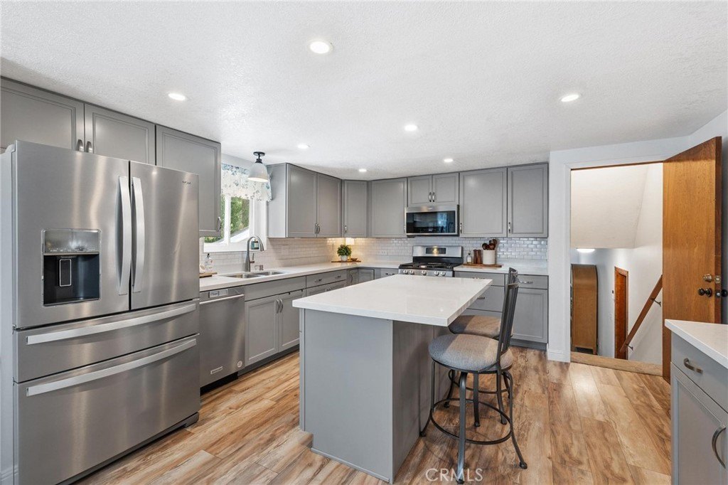 Wrightwood, California, 92397, United States, 3 Bedrooms Bedrooms, ,3 BathroomsBathrooms,Residential,Forsale,1941468
