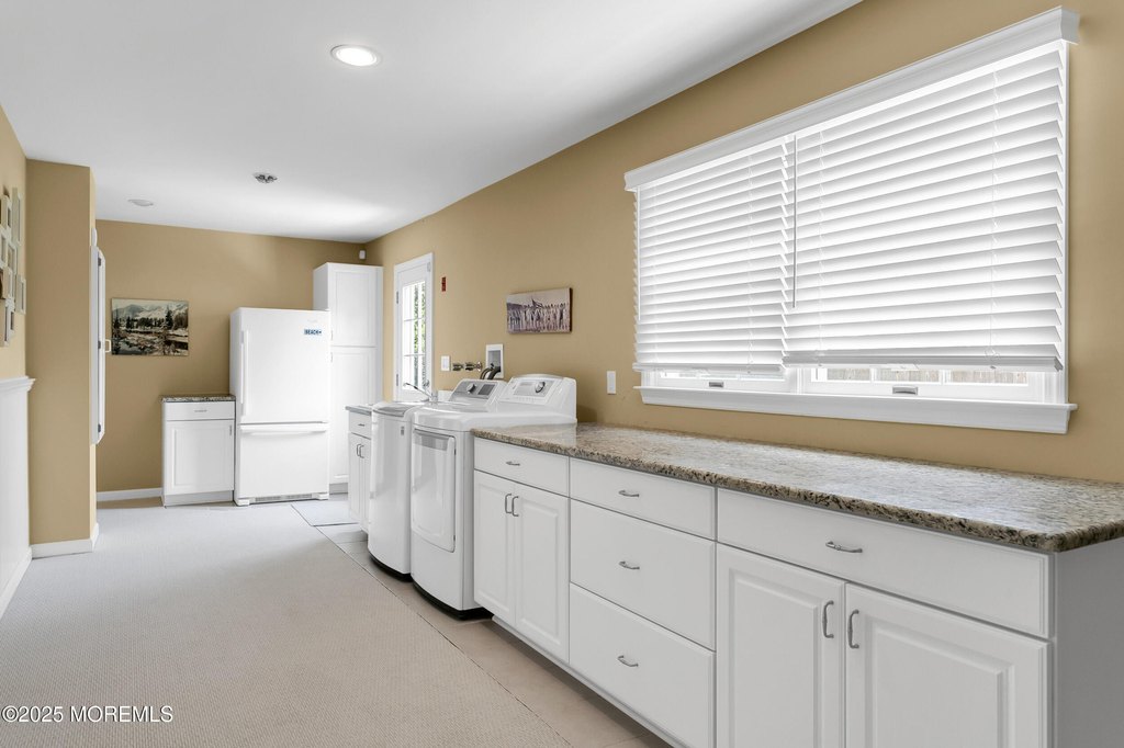 Mantoloking, New Jersey, 08738, United States, 4 Bedrooms Bedrooms, ,3 BathroomsBathrooms,Residential,Forsale,1922689