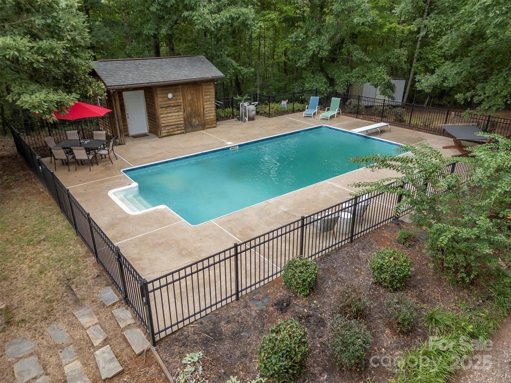 Rutherfordton, North Carolina, 28139, United States, 3 Bedrooms Bedrooms, ,3.5 BathroomsBathrooms,Residential,Forsale,1985914