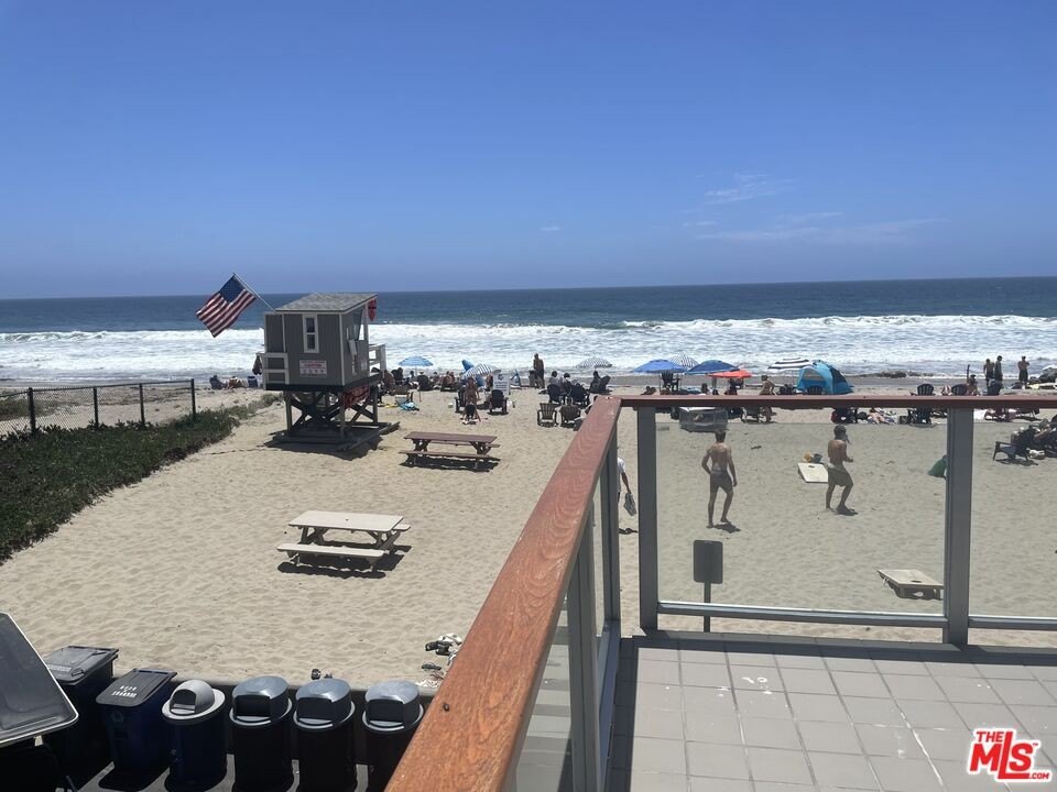 Malibu, California, 90265, United States, 4 Bedrooms Bedrooms, ,3 BathroomsBathrooms,Residential,Forsale,1904940