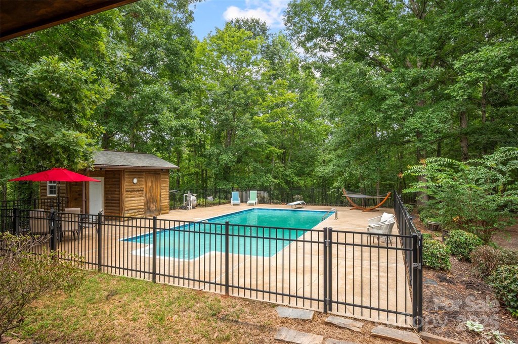 Rutherfordton, North Carolina, 28139, United States, 3 Bedrooms Bedrooms, ,3.5 BathroomsBathrooms,Residential,Forsale,1985914