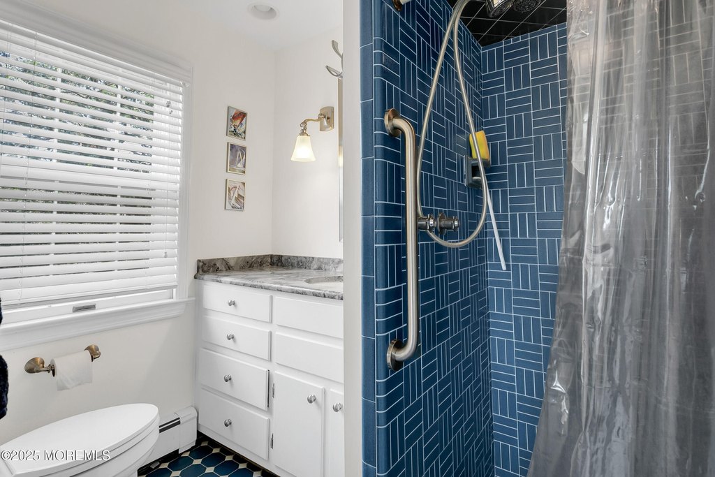 Mantoloking, New Jersey, 08738, United States, 4 Bedrooms Bedrooms, ,3 BathroomsBathrooms,Residential,Forsale,1922689