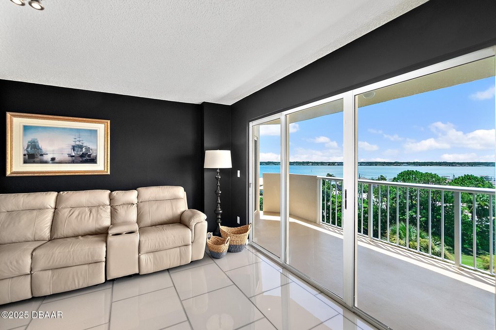 Daytona Beach Shores, Florida, 32118, United States, 3 Bedrooms Bedrooms, ,3 BathroomsBathrooms,Residential,Forsale,1919186