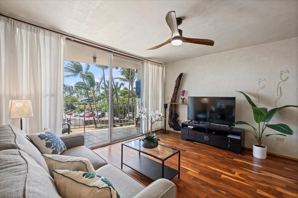 Paia, Hawaii, 96779, United States, 1 Bedroom Bedrooms, ,1 BathroomBathrooms,Residential,Forsale,1944123