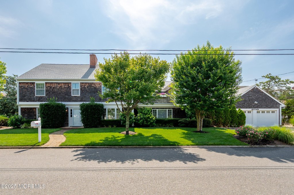Mantoloking, New Jersey, 08738, United States, 4 Bedrooms Bedrooms, ,3 BathroomsBathrooms,Residential,Forsale,1922689