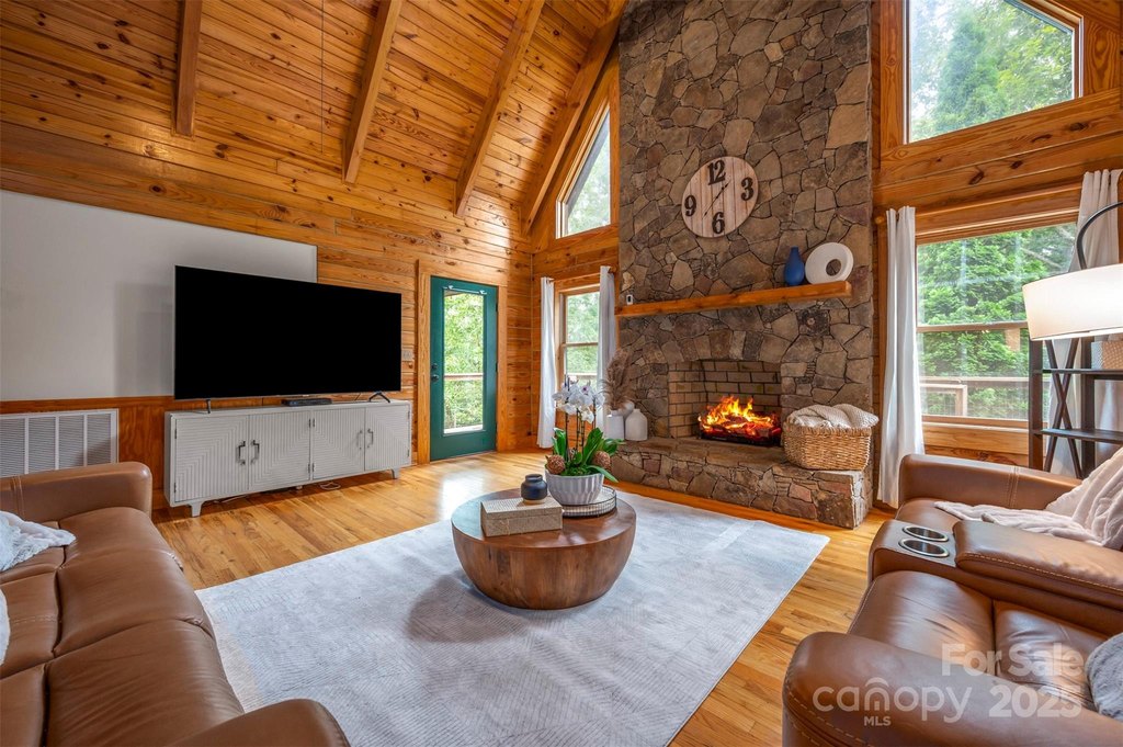 Rutherfordton, North Carolina, 28139, United States, 3 Bedrooms Bedrooms, ,3.5 BathroomsBathrooms,Residential,Forsale,1985914