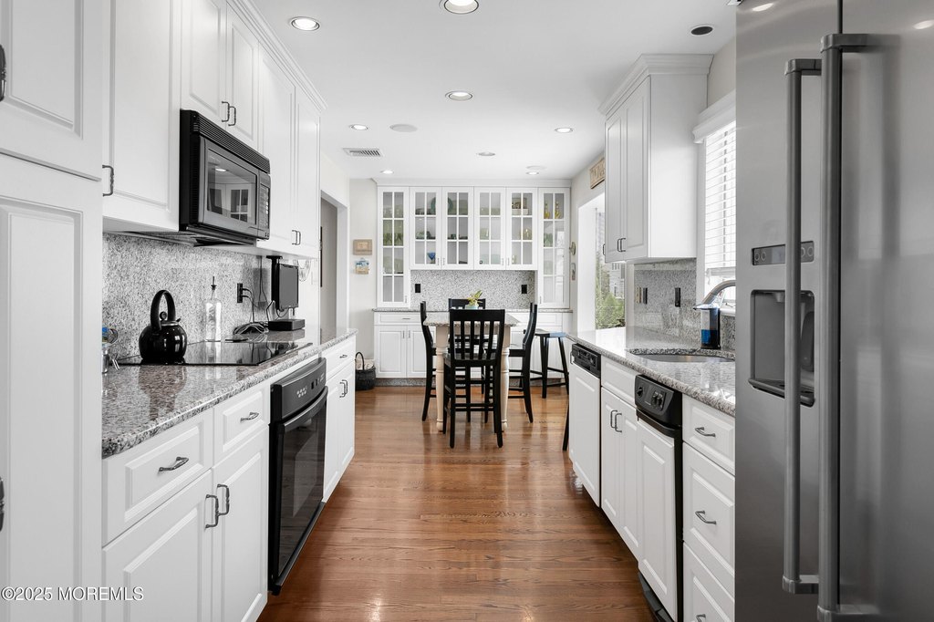 Mantoloking, New Jersey, 08738, United States, 4 Bedrooms Bedrooms, ,3 BathroomsBathrooms,Residential,Forsale,1922689