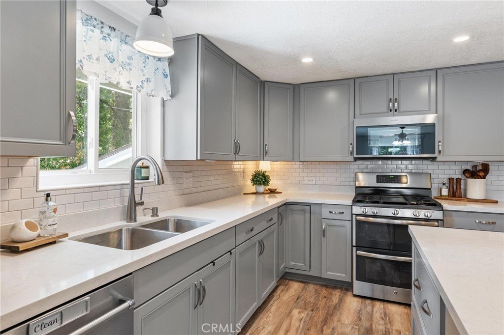 Wrightwood, California, 92397, United States, 3 Bedrooms Bedrooms, ,3 BathroomsBathrooms,Residential,Forsale,1941468