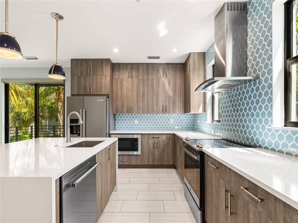 Wilton Manors, Florida, 33305, United States, 3 Bedrooms Bedrooms, ,2.5 BathroomsBathrooms,Residential,Forsale,1927560
