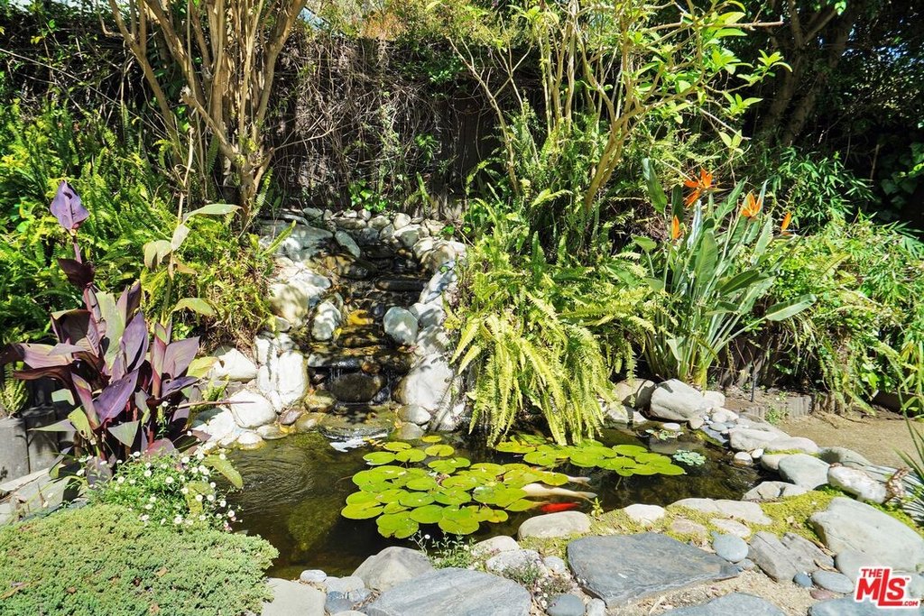 Malibu, California, 90265, United States, 4 Bedrooms Bedrooms, ,3 BathroomsBathrooms,Residential,Forsale,1904940