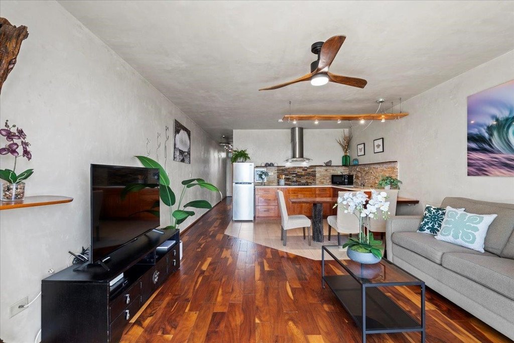 Paia, Hawaii, 96779, United States, 1 Bedroom Bedrooms, ,1 BathroomBathrooms,Residential,Forsale,1944123