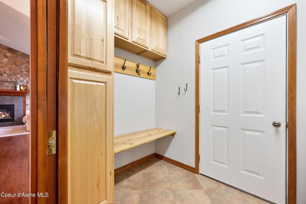 Hayden, Idaho, 83835, United States, 5 Bedrooms Bedrooms, ,3 BathroomsBathrooms,Residential,Forsale,1913861