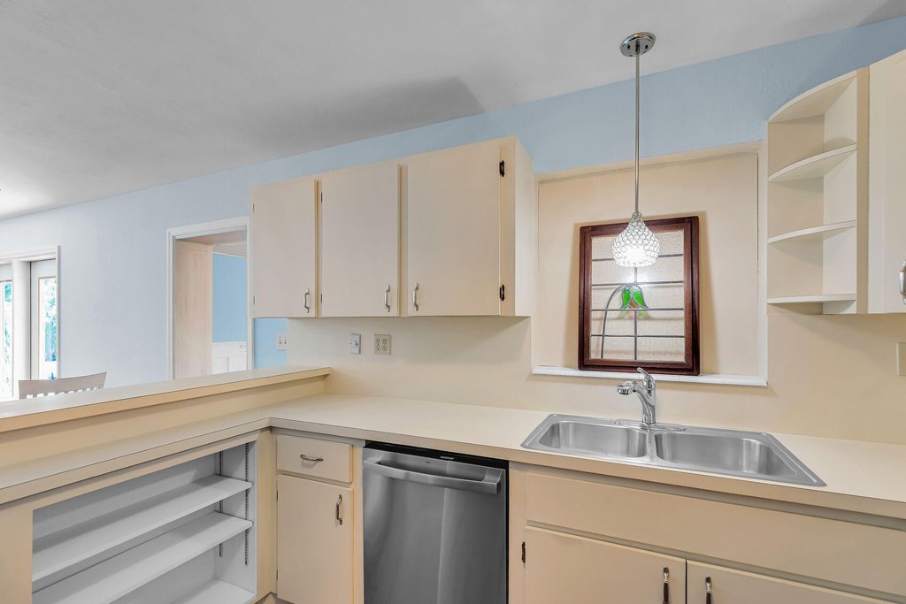 Cudjoe Key, Florida, 33042, United States, 3 Bedrooms Bedrooms, ,2 BathroomsBathrooms,Residential,Forsale,1971970