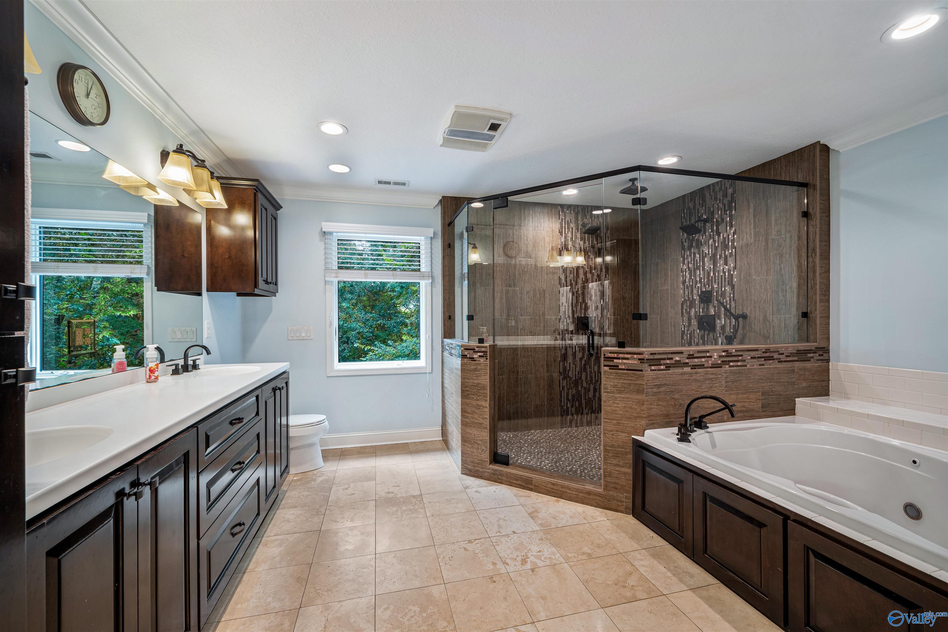 Fort Payne, Alabama, 35967, United States, 3 Bedrooms Bedrooms, ,3 BathroomsBathrooms,Residential,Forsale,2007706