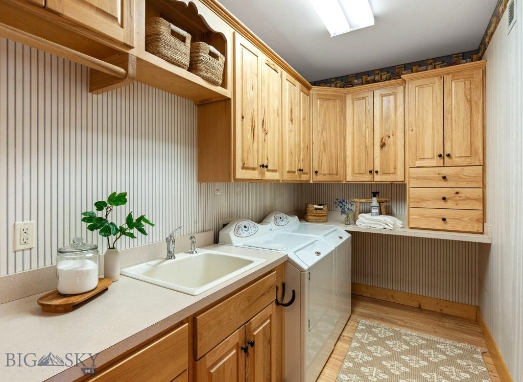 Bozeman, Montana, 59718, United States, 4 Bedrooms Bedrooms, ,4 BathroomsBathrooms,Residential,Forsale,1894911
