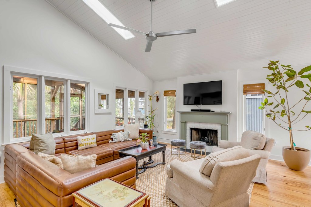 Folly Beach, South Carolina, 29439, United States, 4 Bedrooms Bedrooms, ,2 BathroomsBathrooms,Residential,Forsale,1985965