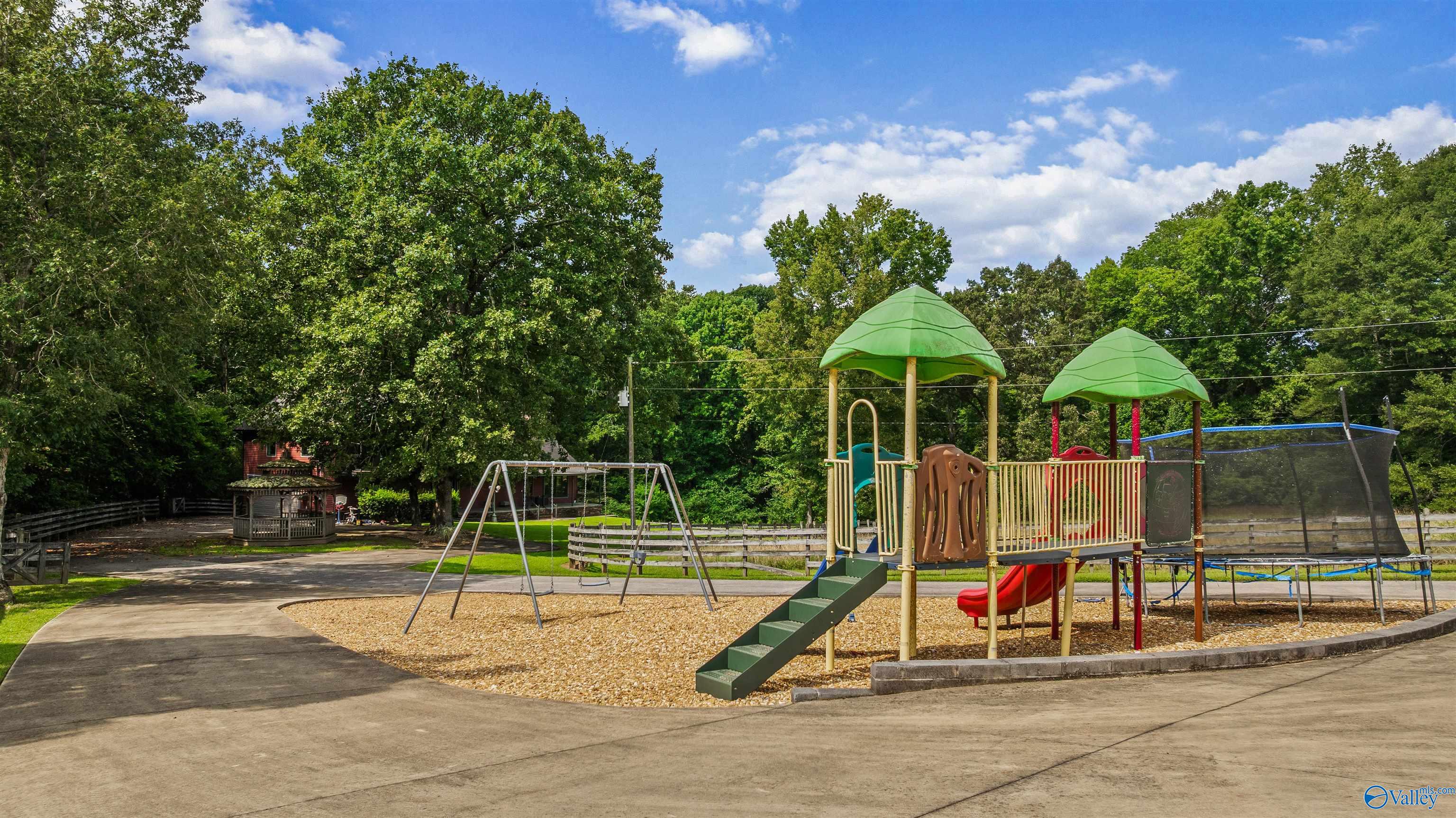 Fort Payne, Alabama, 35967, United States, 3 Bedrooms Bedrooms, ,3 BathroomsBathrooms,Residential,Forsale,2007706