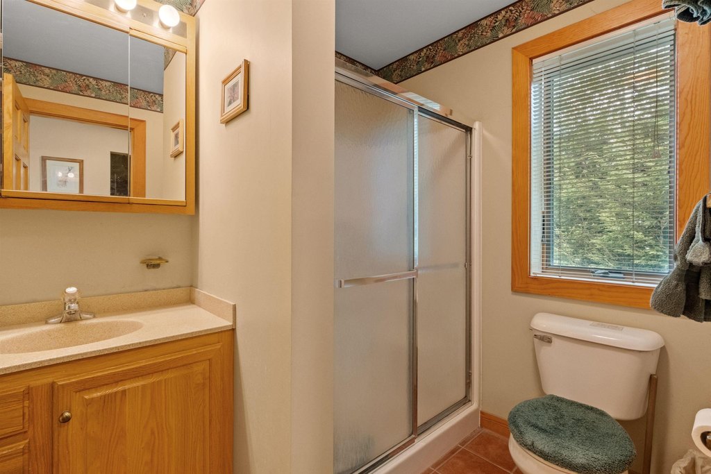 New Hampton, New Hampshire, 03256, United States, 3 Bedrooms Bedrooms, ,3 BathroomsBathrooms,Residential,Forsale,1941221