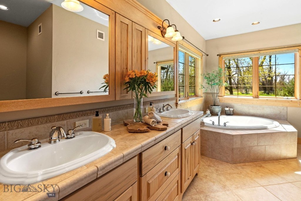 Bozeman, Montana, 59718, United States, 4 Bedrooms Bedrooms, ,4 BathroomsBathrooms,Residential,Forsale,1894911