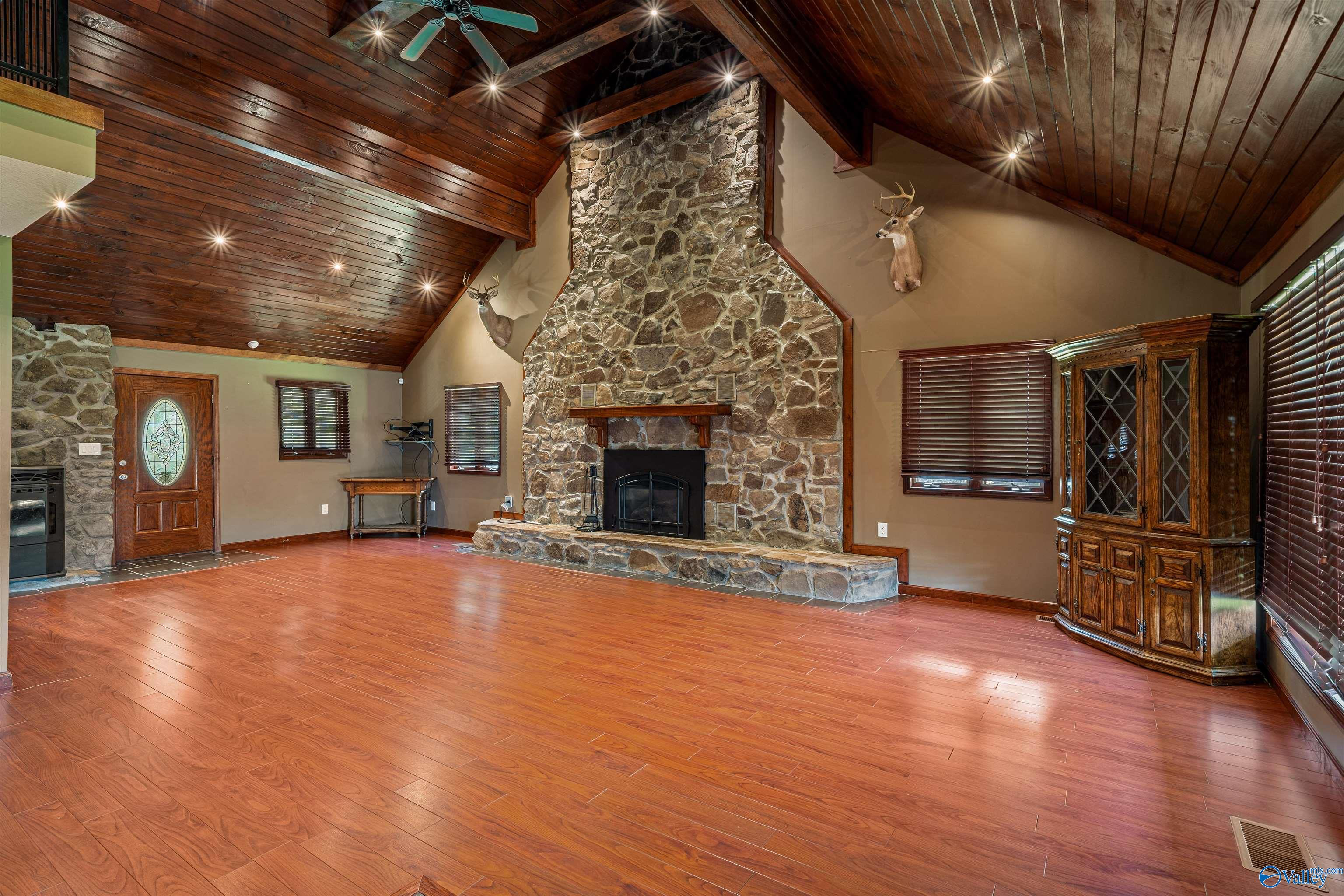 Fort Payne, Alabama, 35967, United States, 3 Bedrooms Bedrooms, ,3 BathroomsBathrooms,Residential,Forsale,2007706