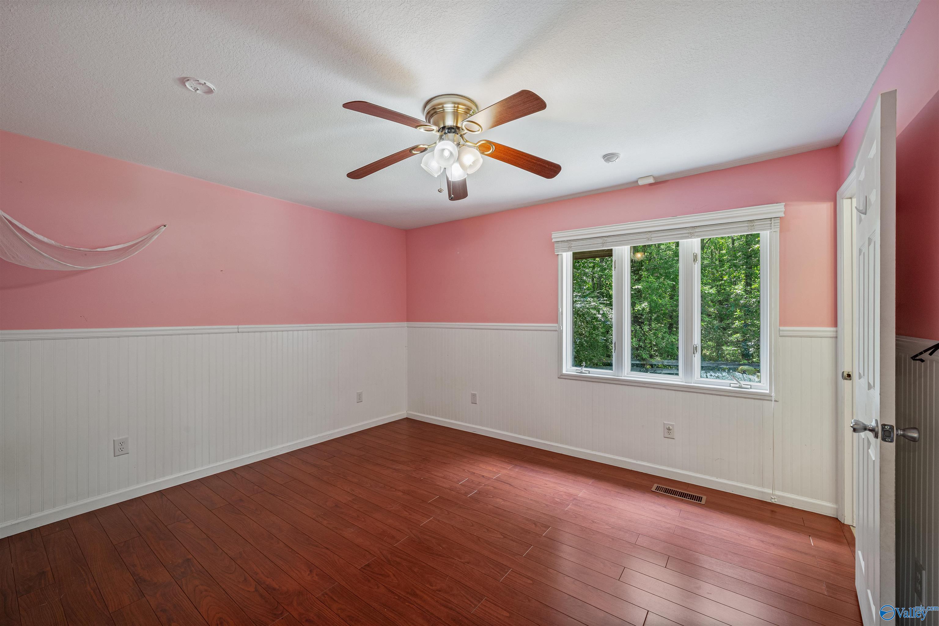 Fort Payne, Alabama, 35967, United States, 3 Bedrooms Bedrooms, ,3 BathroomsBathrooms,Residential,Forsale,2007706