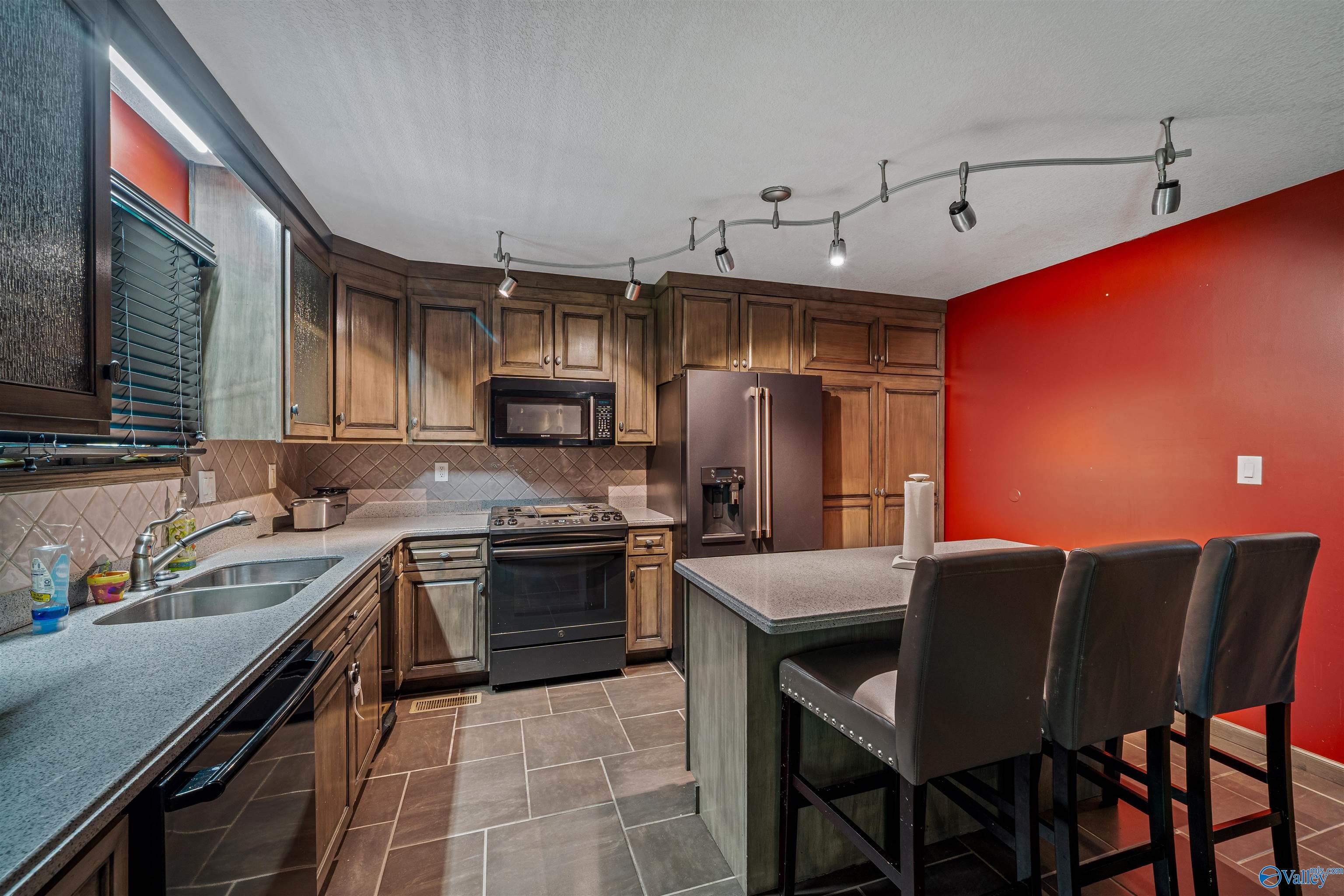 Fort Payne, Alabama, 35967, United States, 3 Bedrooms Bedrooms, ,3 BathroomsBathrooms,Residential,Forsale,2007706