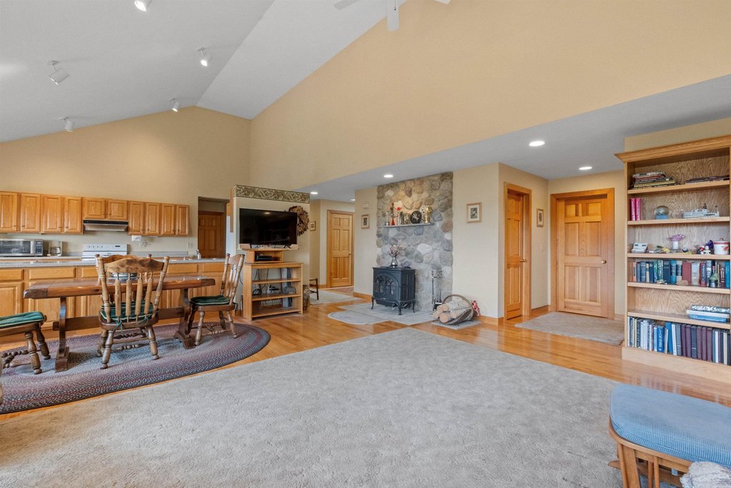 New Hampton, New Hampshire, 03256, United States, 3 Bedrooms Bedrooms, ,3 BathroomsBathrooms,Residential,Forsale,1941221